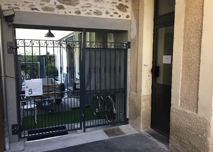 Les Meubles De Luchon - La Perle Bleue - Centre Luchon, Beau T2, 2 A 4 Personnes, Wifi