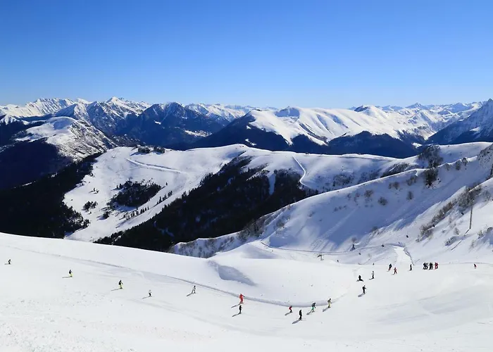 Les Meubles De Luchon - La Perle Bleue - Centre Luchon, Beau T2, 2 A 4 Personnes, Wifi
