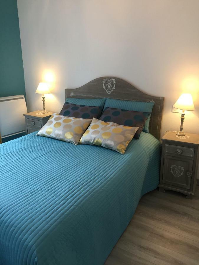 Les Meubles De Luchon - La Perle Bleue - Centre Luchon, Beau T2, 2 A 4 Personnes, Wifi Apartment Bagneres-de-Luchon