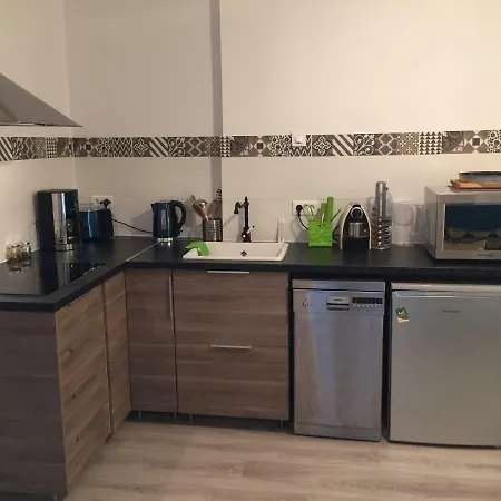 Les Meubles De Luchon - La Perle Bleue - Centre Luchon, Beau T2, 2 A 4 Personnes, Wifi Apartment Bagneres-de-Luchon Exterior photo